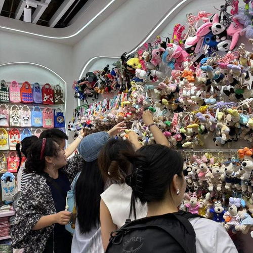 订单排到8月中,义乌女生打开新赛道 重生 之我在商贸城当向导