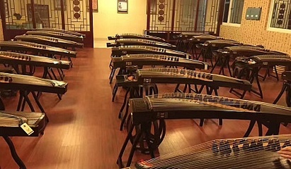 快下雪了!来鼎韵琴行安静的学首古筝曲吧!